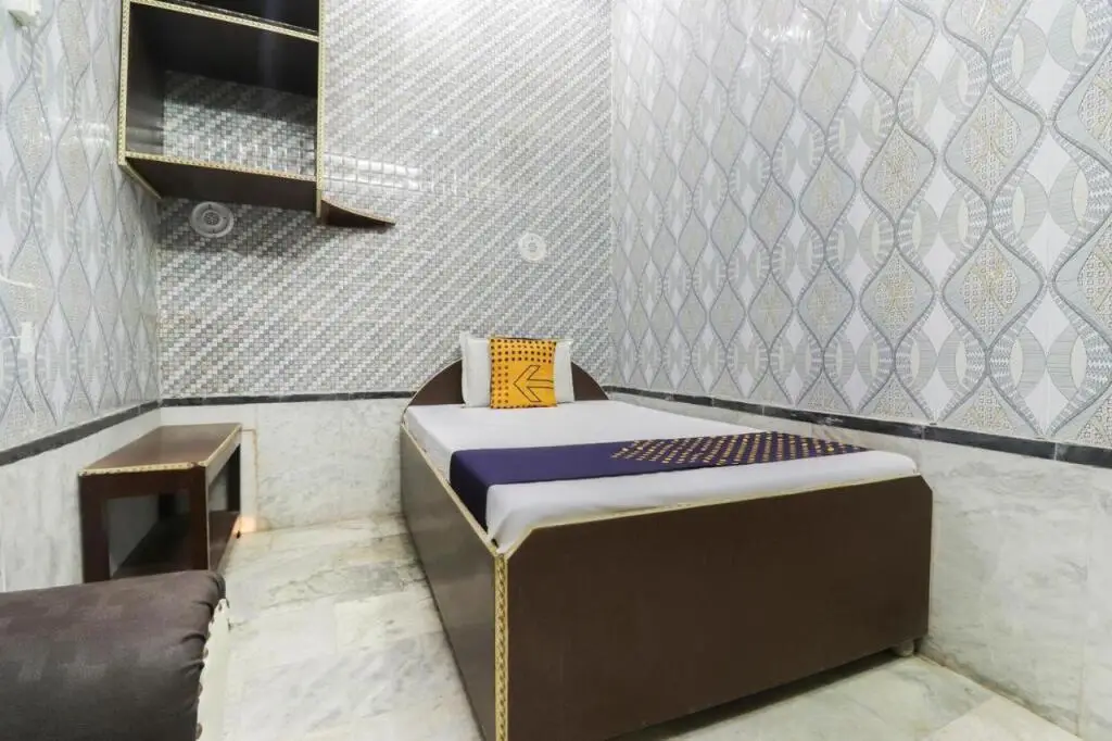Майнпури: OYO 87253 Om Sai Guest House(MAN027)