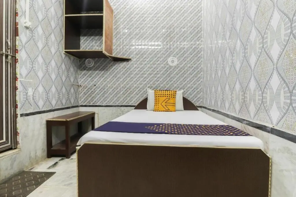 Майнпури: OYO 87253 Om Sai Guest House(MAN027)