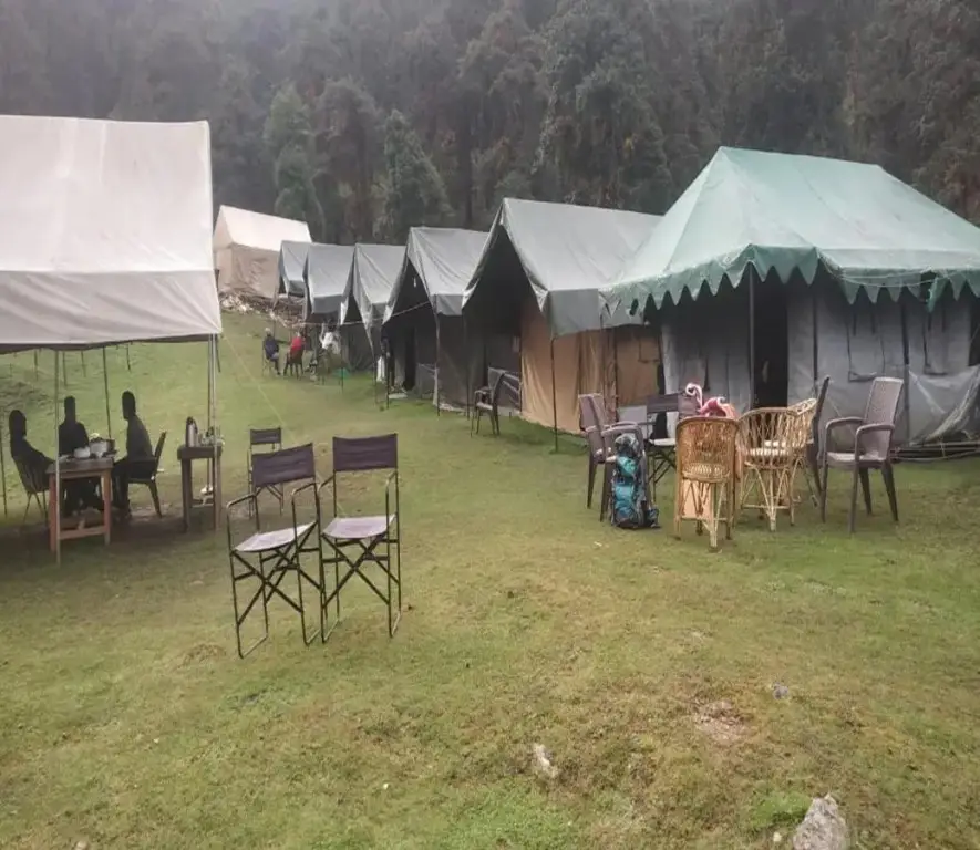 Чамоли: Camping Aalap Adventure Camps