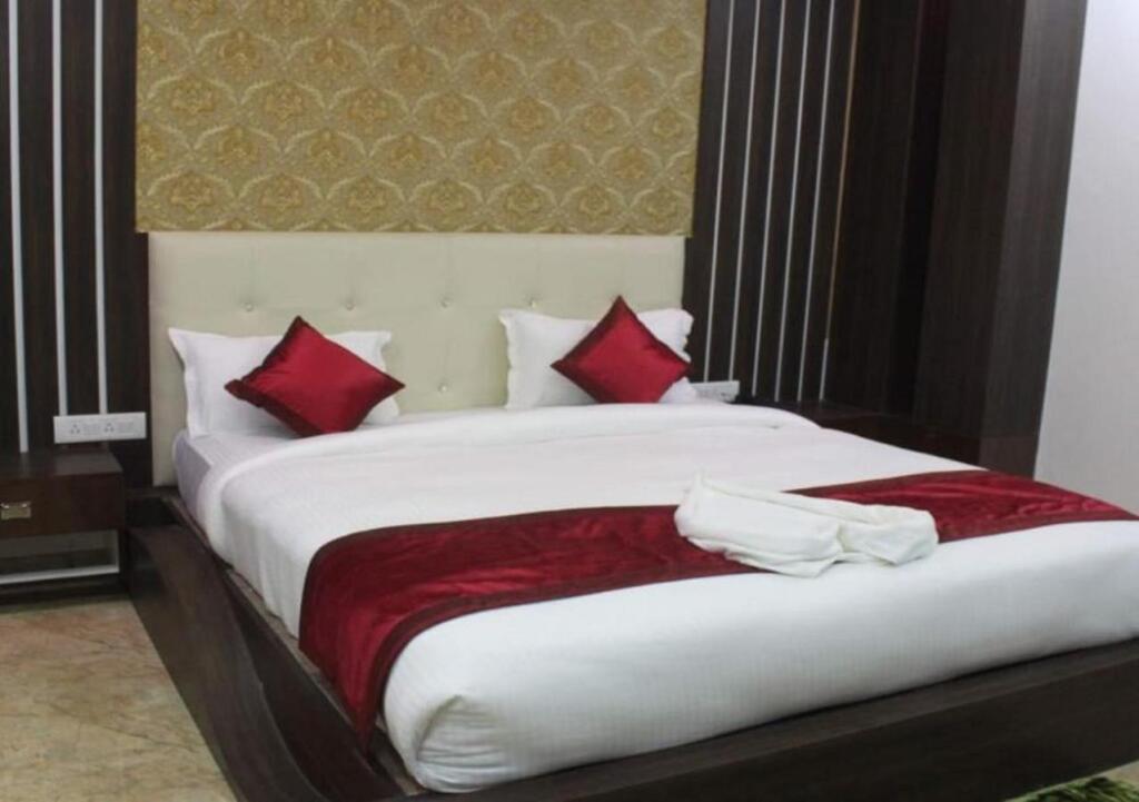 Пурния: Hotel Golden Tulip