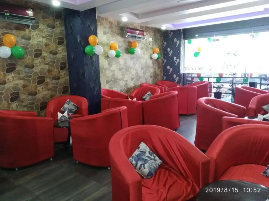 Пурния: Hotel Golden Tulip