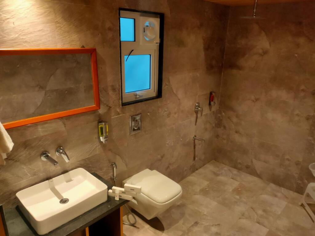 Сангодра: Lion Signature Family Resort