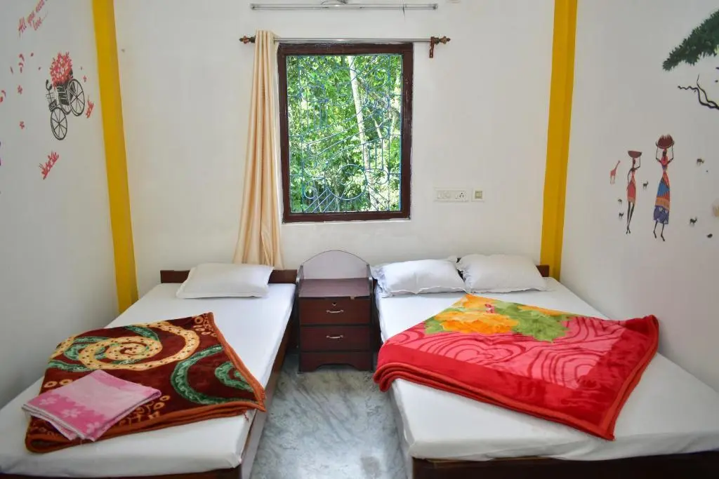 Юттар Мадарихэт: Jaldapara Binaychapa Homestay