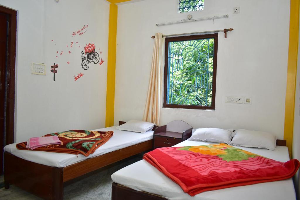 Юттар Мадарихэт: Jaldapara Binaychapa Homestay