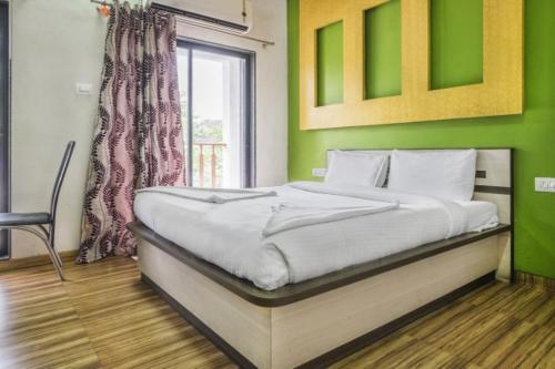 Лонавала: Indus Holiday Home AC.