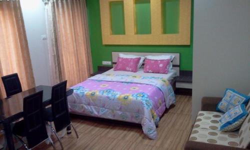 Лонавала: Indus Holiday Home AC.
