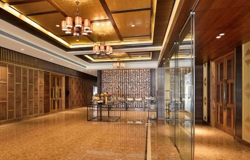 Хандала: Radisson Blu Resort & Spa Karjat
