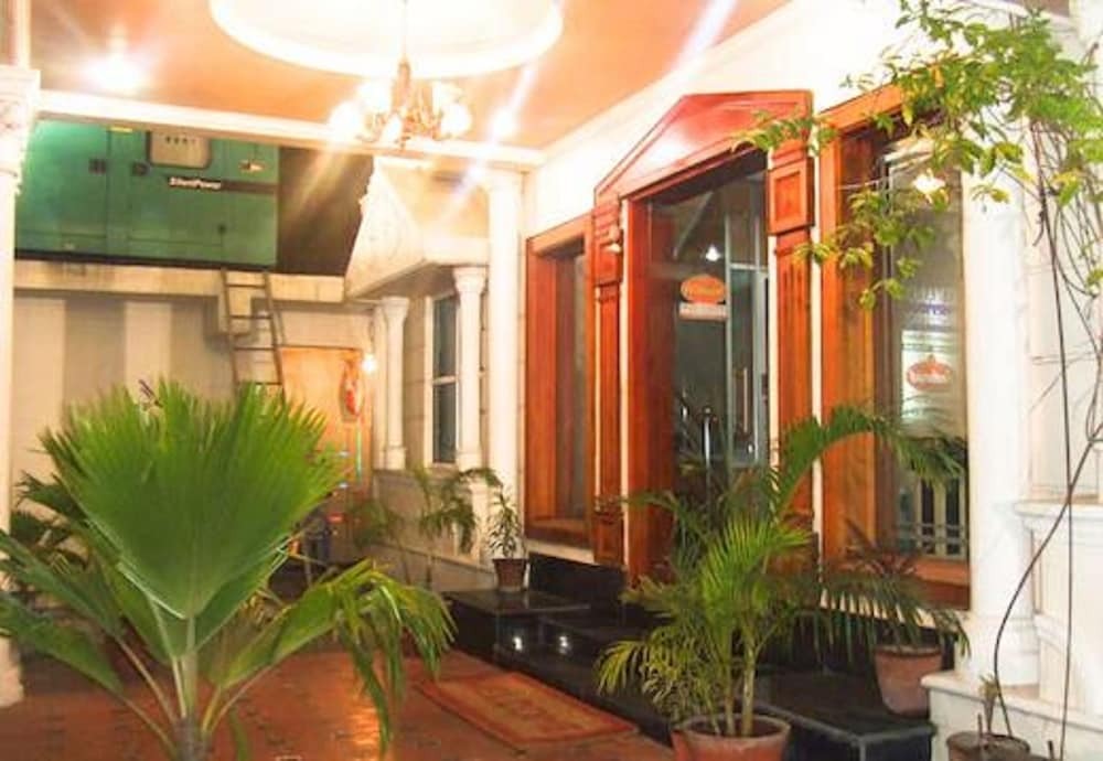 Маилам: Kumaran Residency