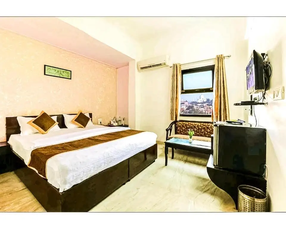 Агра: Hotel The First