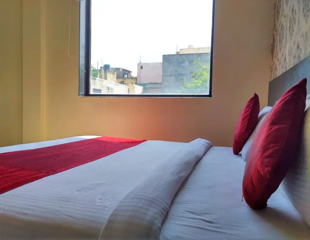 Нью-Дели: Hotel E Suites