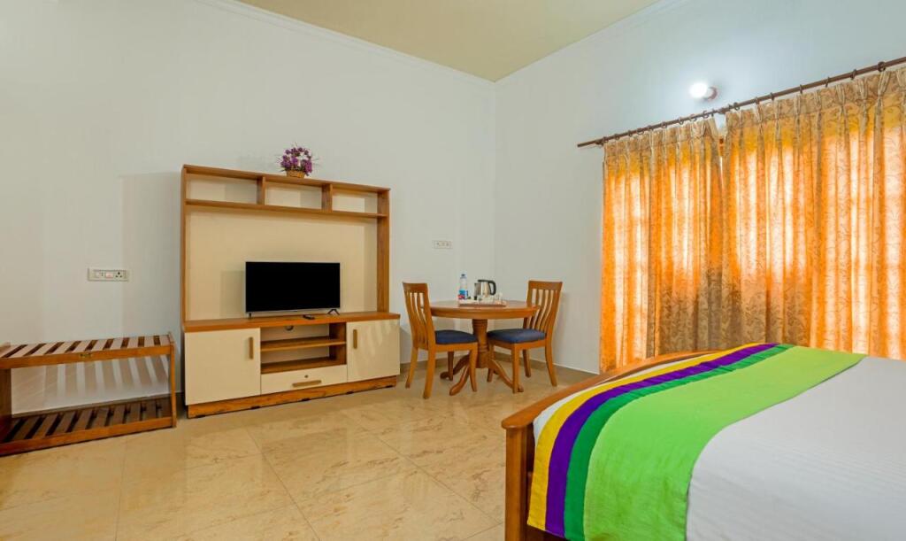 Чиннаканал: Itsy Hotels Classiyo Munnar Crown Resorts