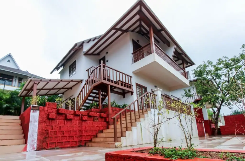 Даполи: Lemon Tree Hotel Dapoli