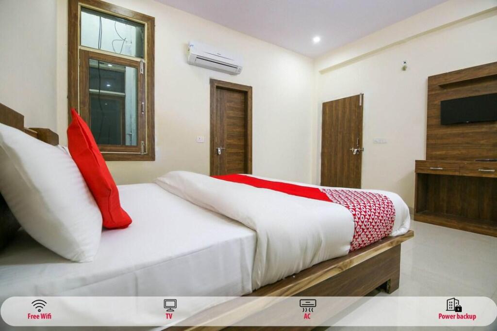 Агра: Hotel Viraj Palace by WB INN