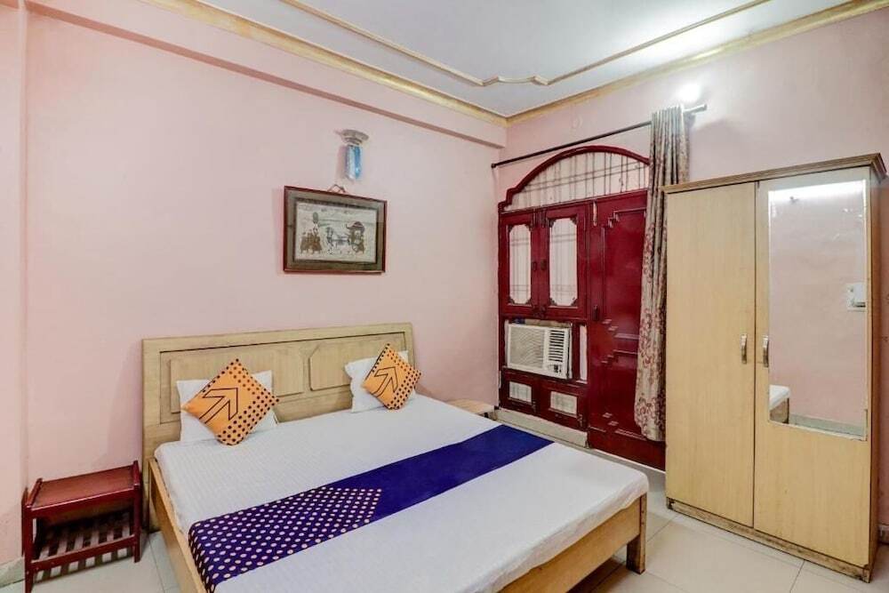 Лакхнау: J C Guest House
