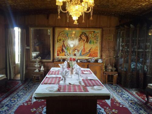 Шринагар: Prince of Kashmir Group of Houseboat