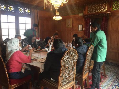 Шринагар: Prince of Kashmir Group of Houseboat