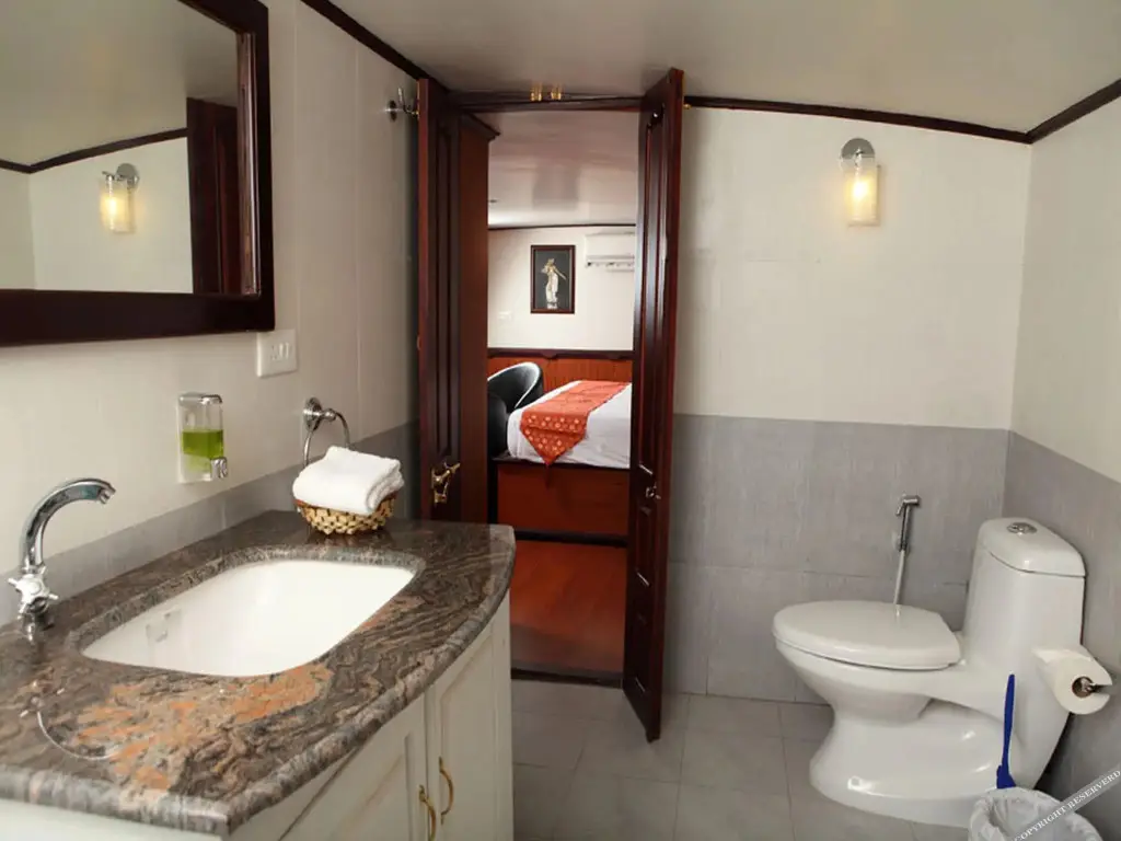 Grand Nirvana Ultra Luxury House Boat — фото 1