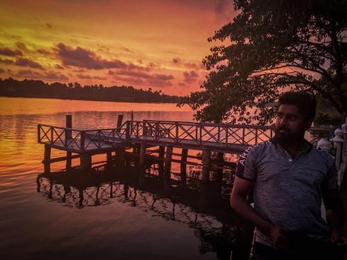 Вайпин: Manjaly Backwater Deluxe Resort