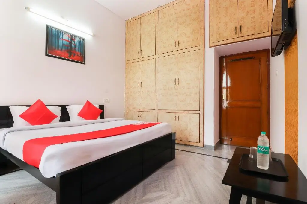 Лакхнау: OYO 46299 Shining Inn