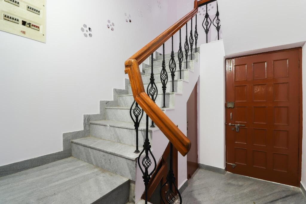 Лакхнау: OYO 46299 Shining Inn