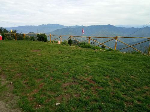 Техри: Himalayan Huts Dhanauli