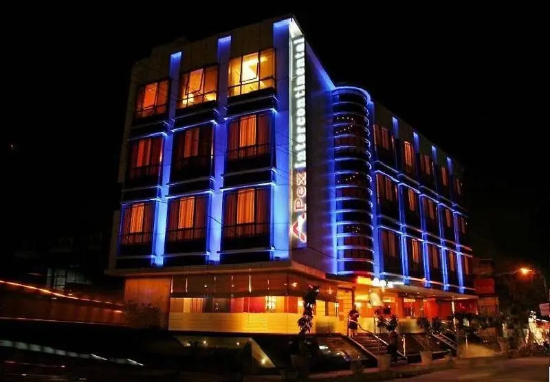 Джайпур: Hotel Apex-Karma Restaurant