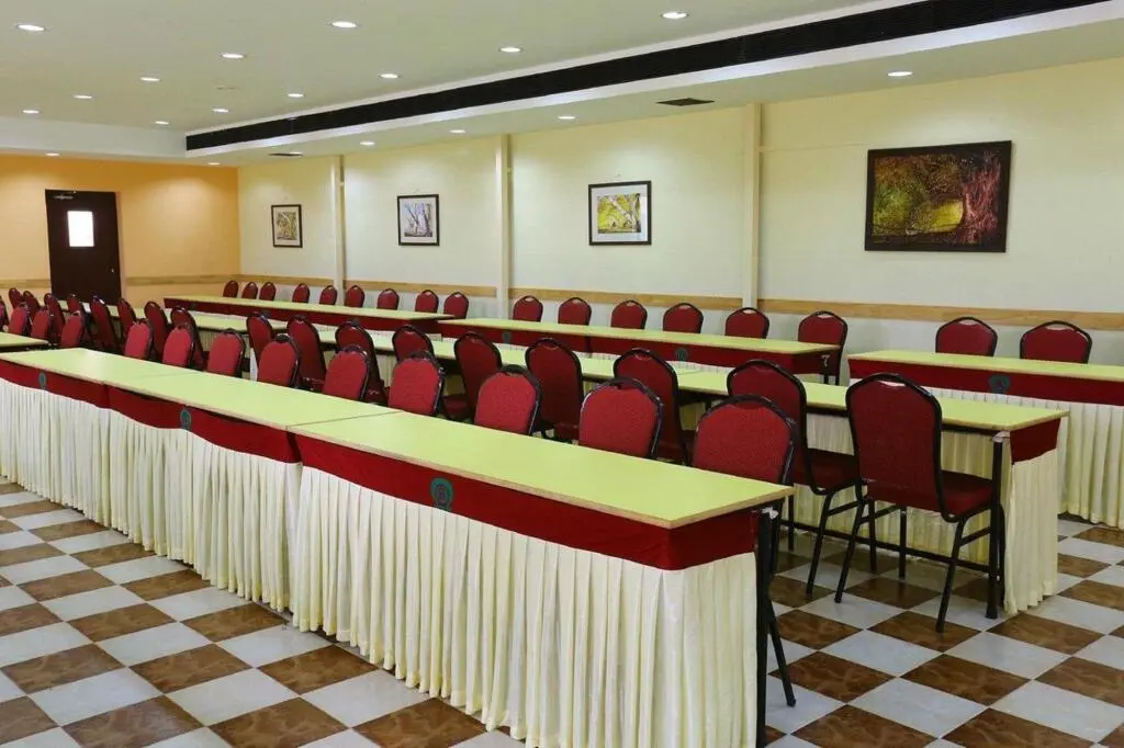Ченнаи: Sri Adhinatha Motel Highway