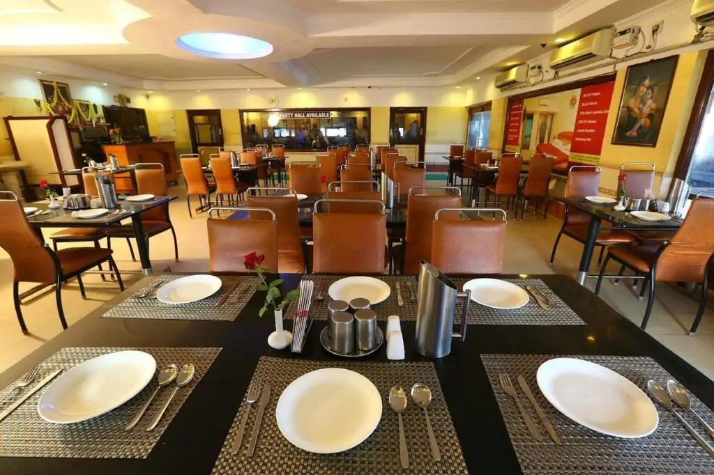 Ченнаи: Sri Adhinatha Motel Highway