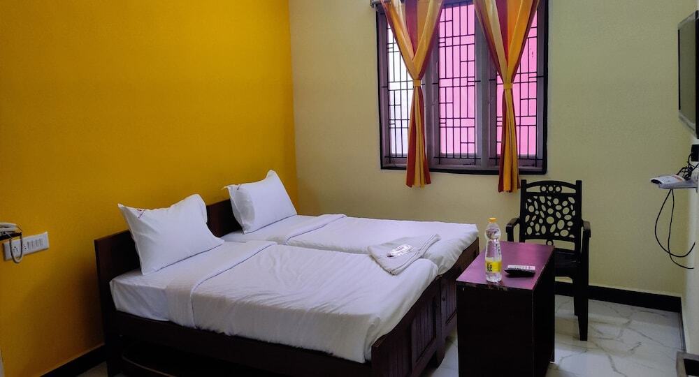 Мадурай: PPH Living Lakshmi Palace