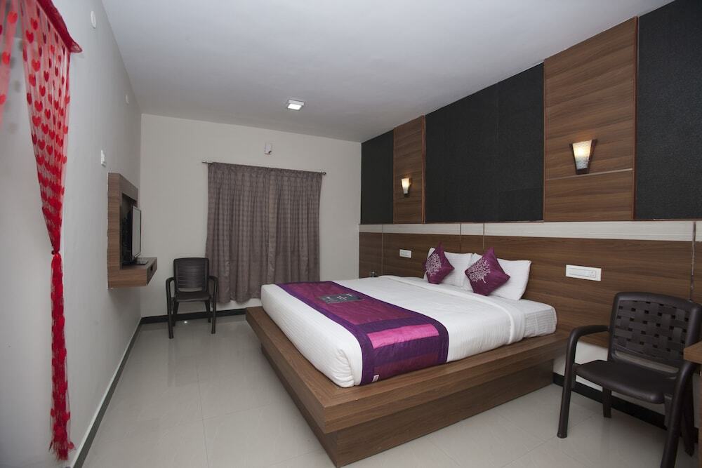 Ути: Hotel Nakshatra Grand