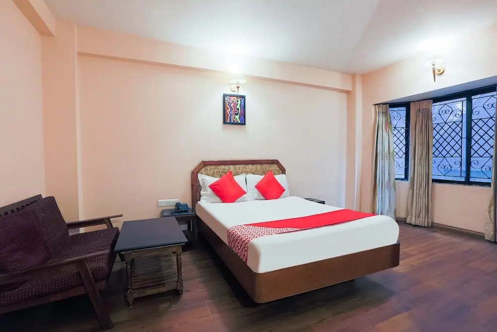 Ути: Hotel Blue Bird by OYO Rooms