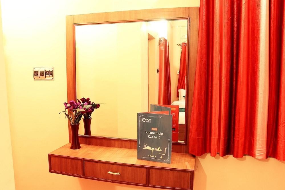 Колката: The Kolkata Hotel by OYO Rooms
