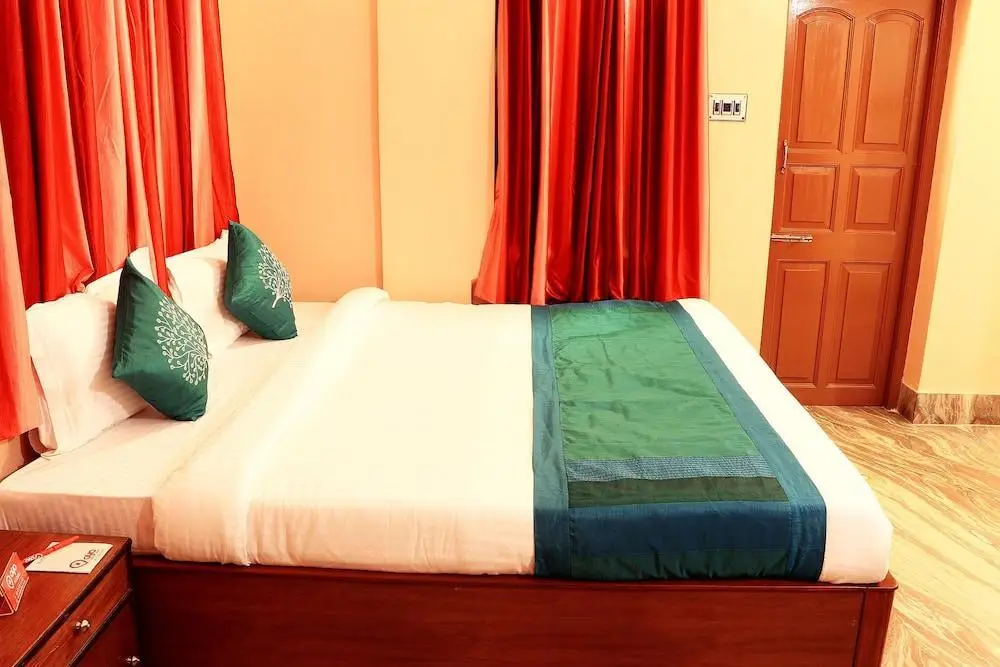Колката: The Kolkata Hotel by OYO Rooms