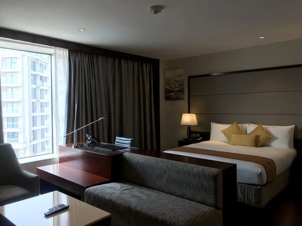 Эрамаллур: Crowne Plaza