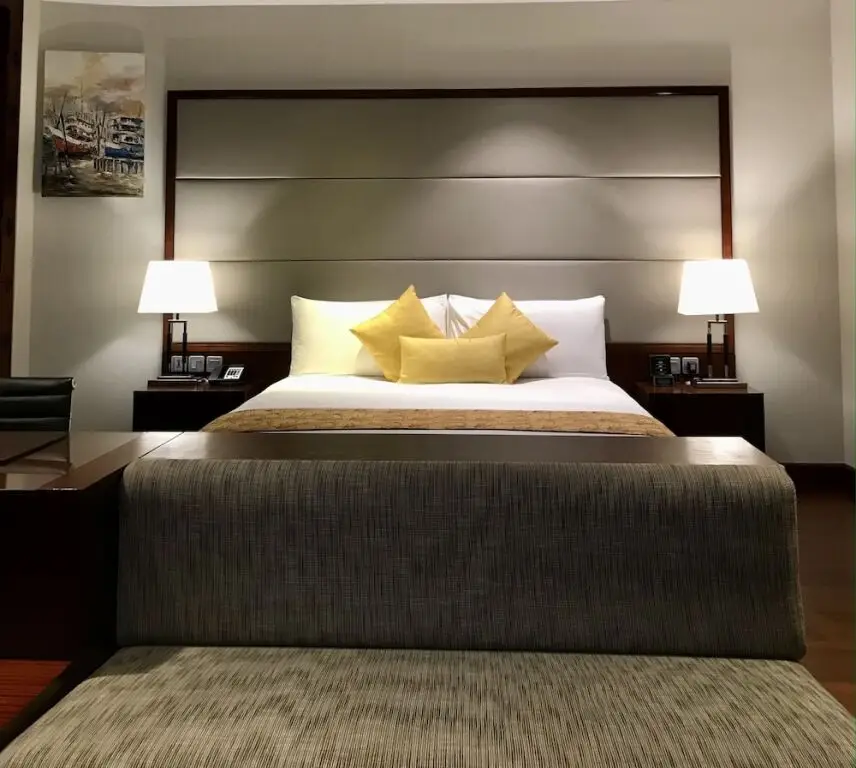 Эрамаллур: Crowne Plaza