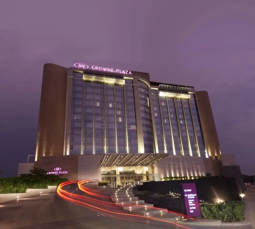 Crowne Plaza — фото 1