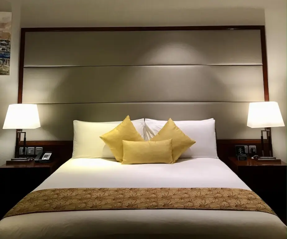 Эрамаллур: Crowne Plaza