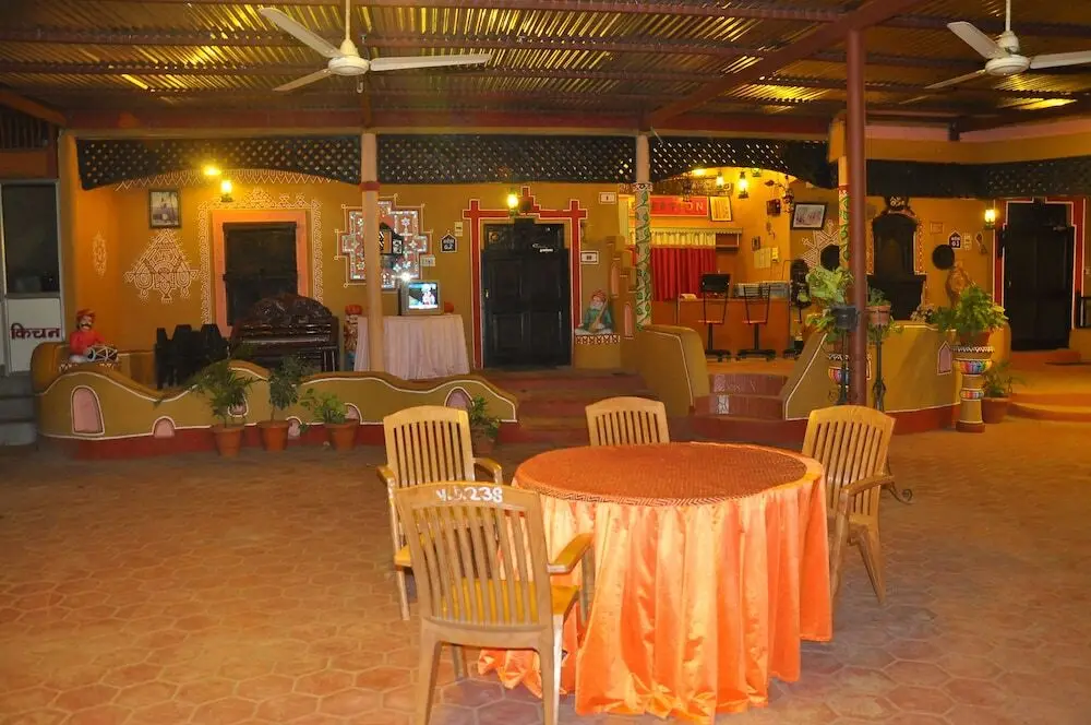Индаур: Nakhrali Dhani Village Resotr Llp