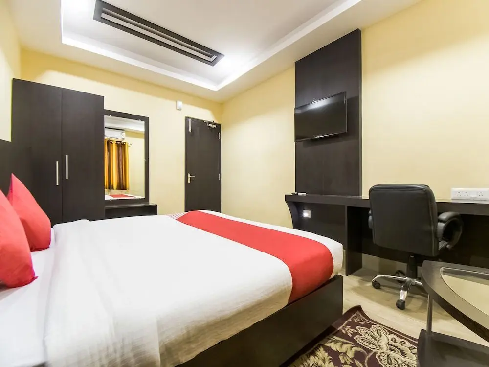 Пурния: OYO 33503 Hotel Holiday international