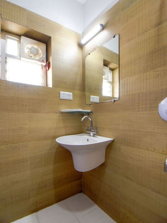 Пурния: OYO 33503 Hotel Holiday international
