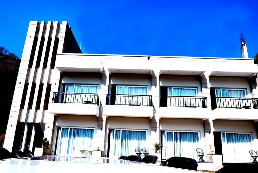 Оал: Royal Suites by Park Tree Chakki Mor