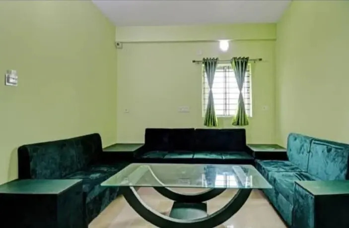 Колката: Goroomgo Green Oasis Inn Kolkata