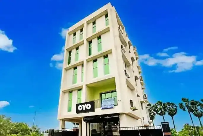 Колката: Goroomgo Green Oasis Inn Kolkata
