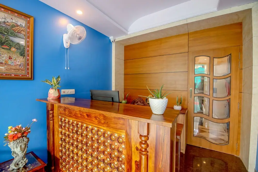 Джайпур: Hotel Gems Suites