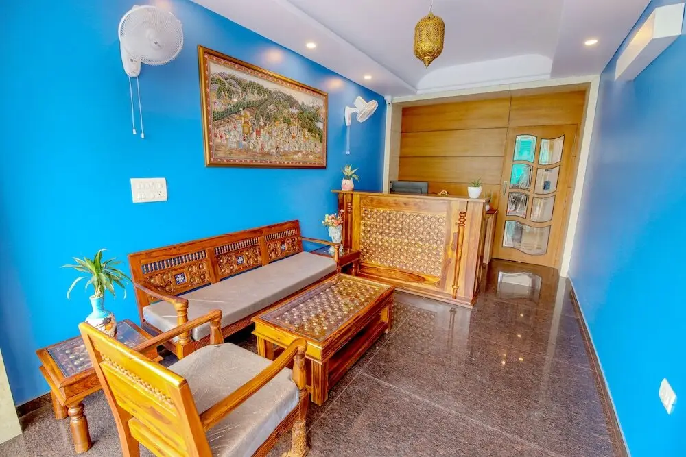 Джайпур: Hotel Gems Suites
