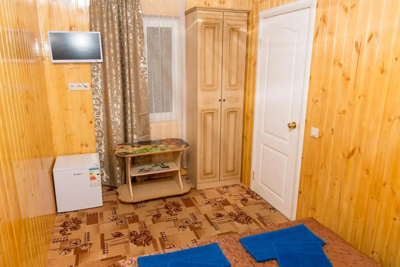 Витязево: Guest house Mishel