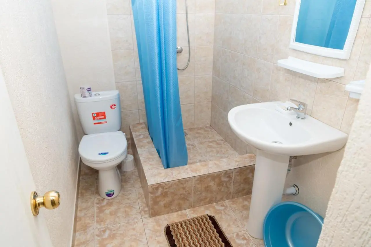 Витязево: Guest house Mishel