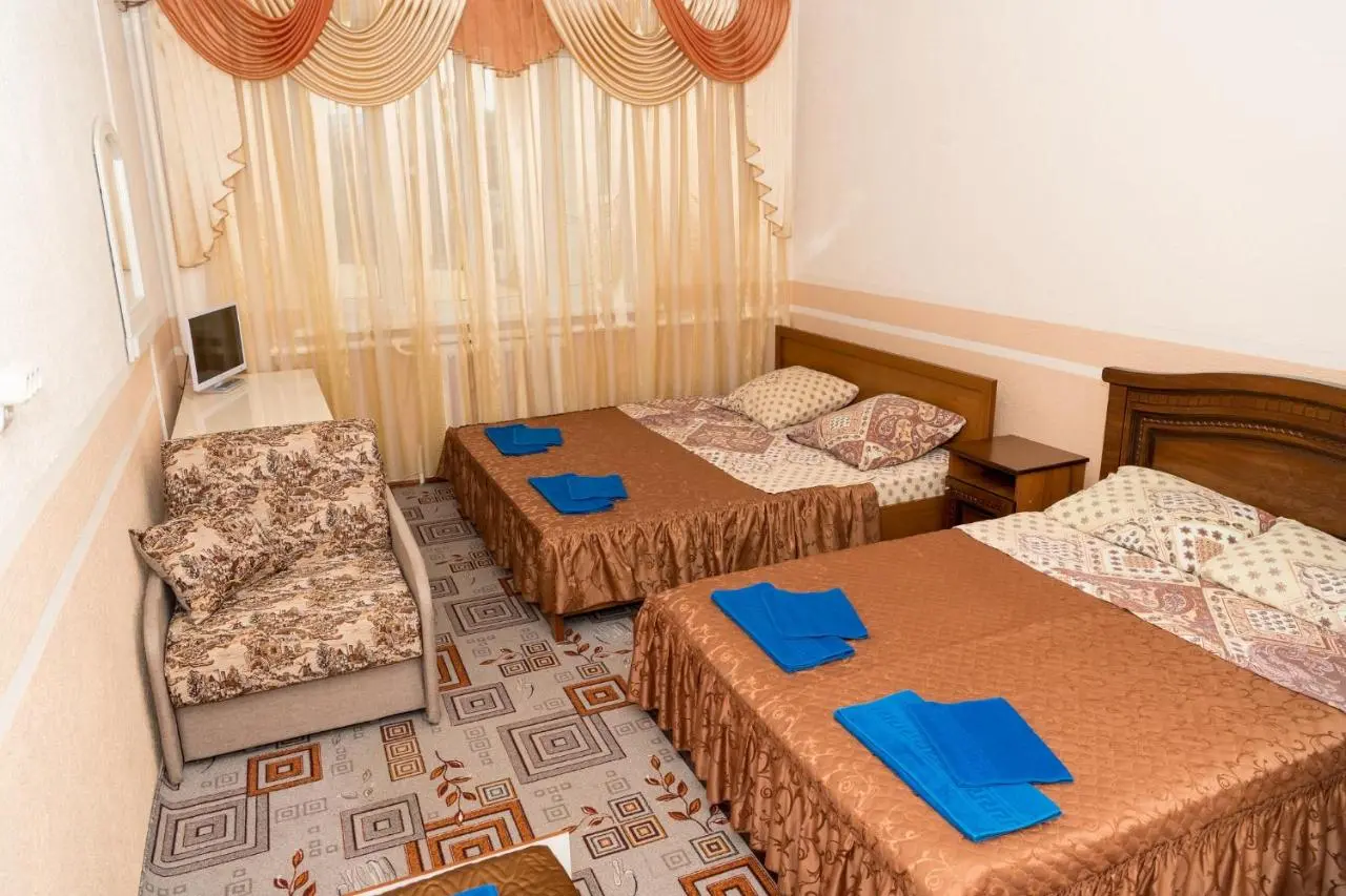 Витязево: Guest house Mishel