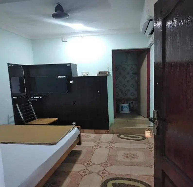Пеннадам: Sri Sivalakshmi AC Guest House