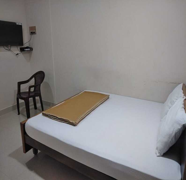 Пеннадам: Sri Sivalakshmi AC Guest House